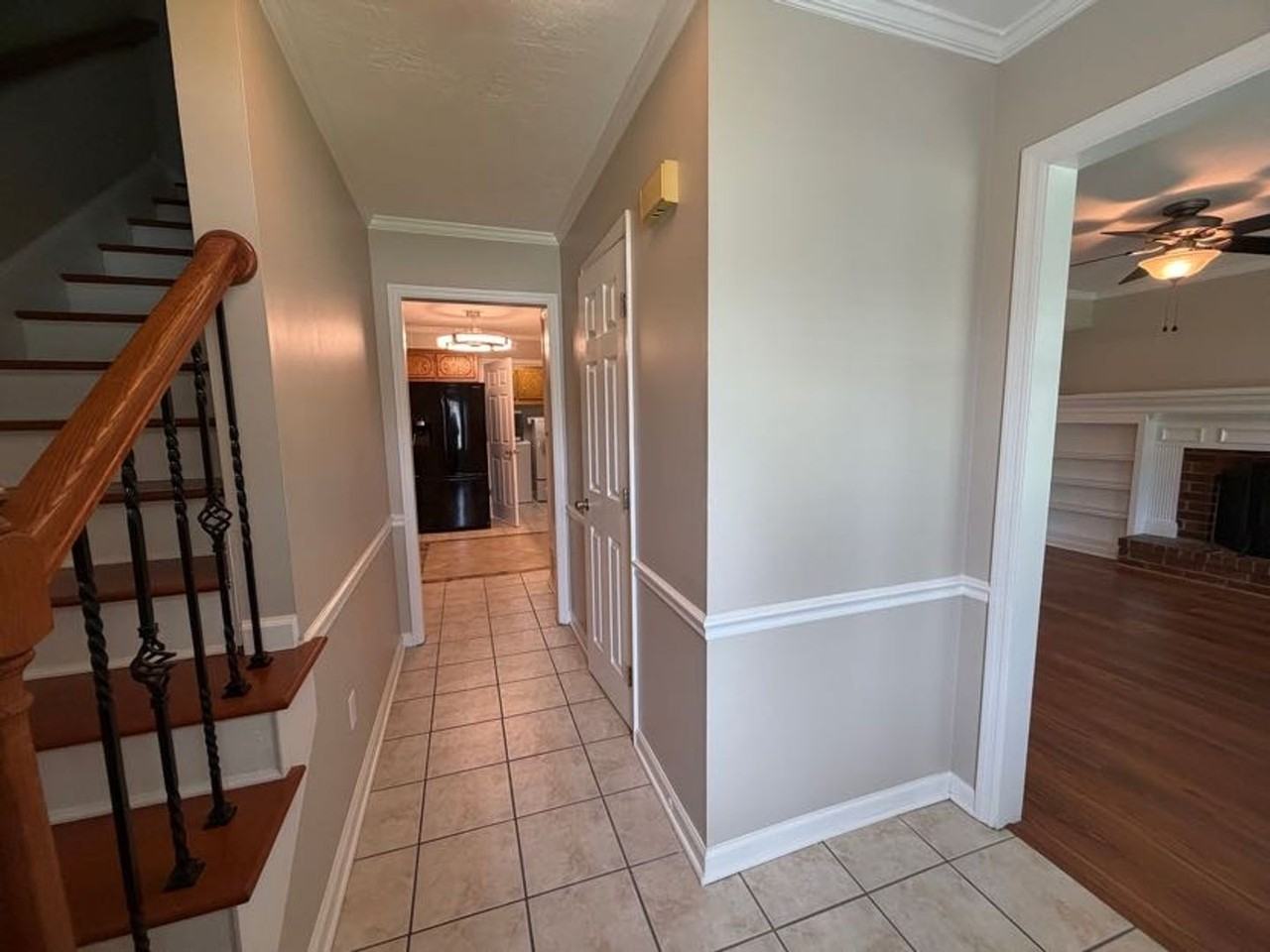 193 Amelia Dr W - Photo 4 of 30