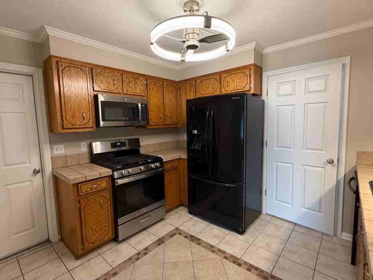 193 Amelia Dr W - Photo 7 of 30
