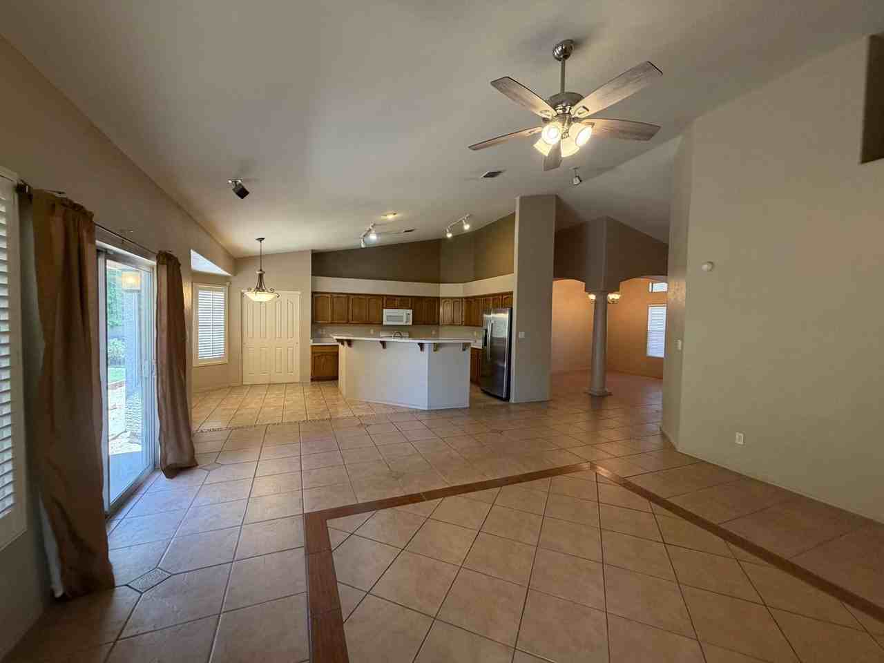 4157 W 17th St - Photo 7 of 38