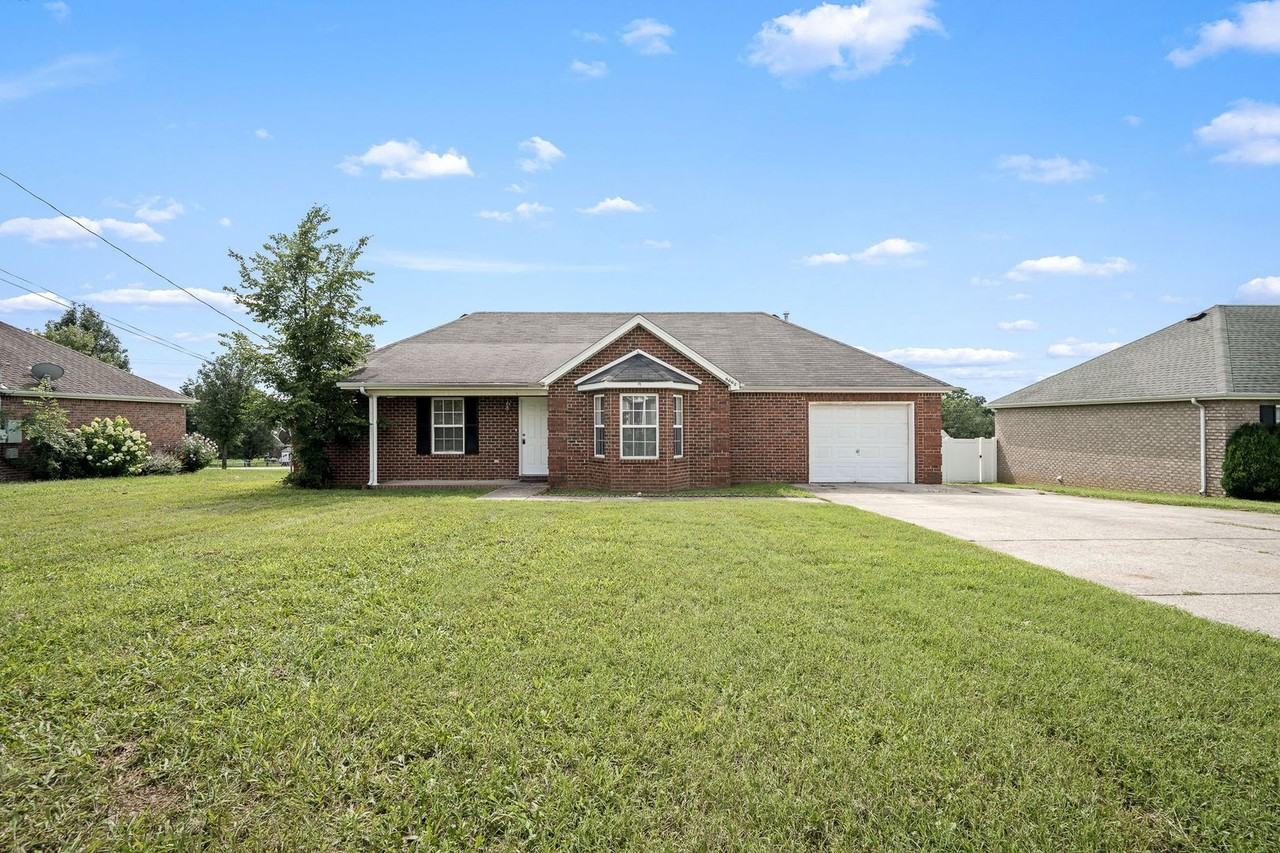 9002 Macbeth Dr - Photo 5 of 27