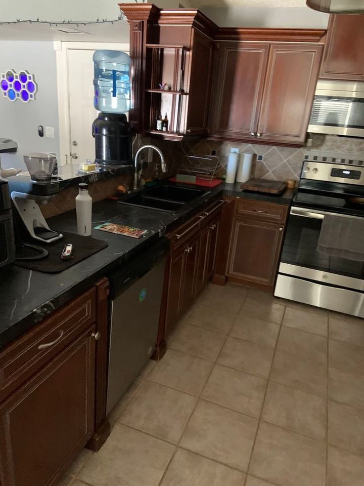 5321 W Eugie Ave - Photo 5 of 9