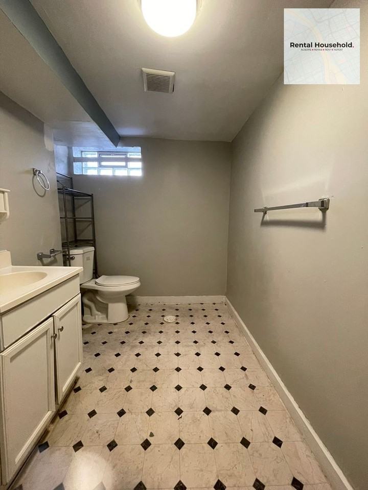 20806 Panama St - Photo 2 of 20