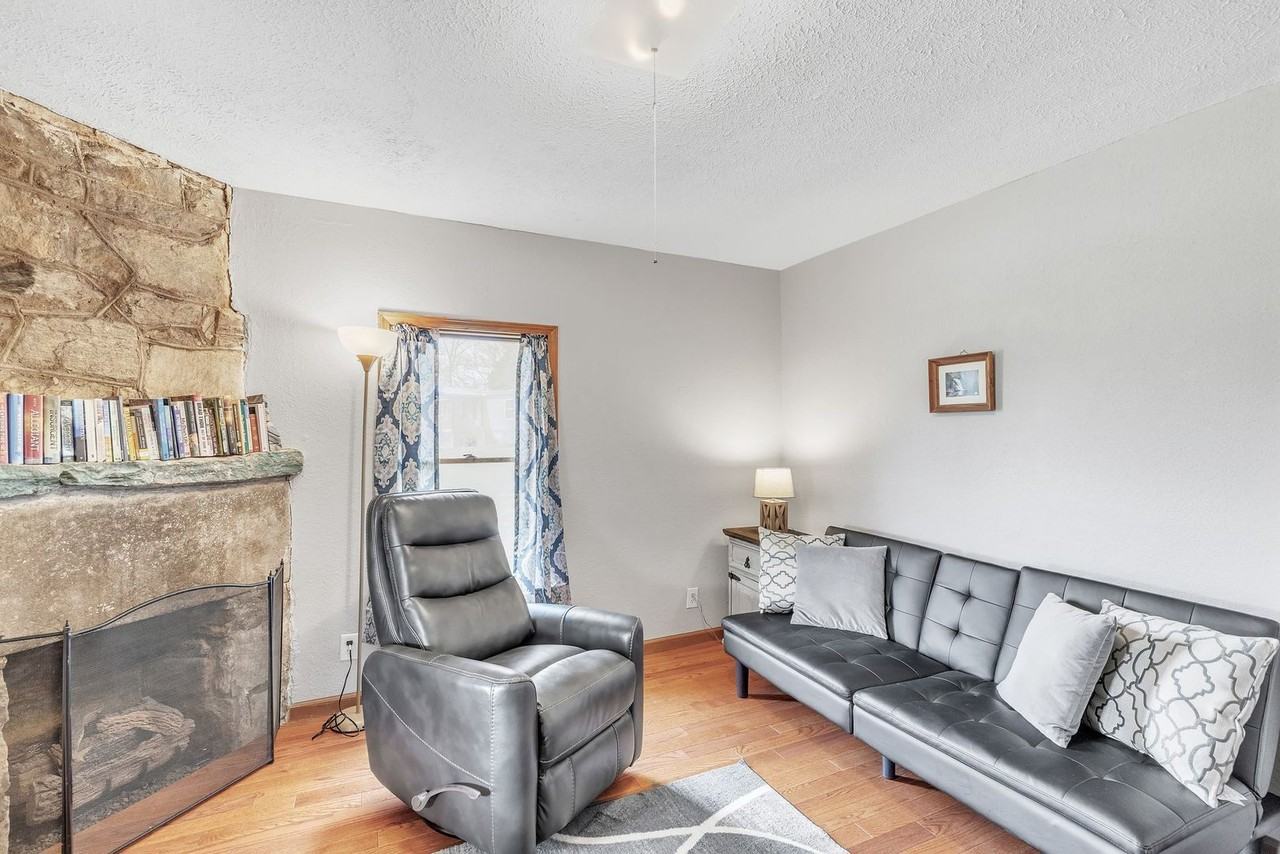 177 Hoots Dr - Photo 2 of 17