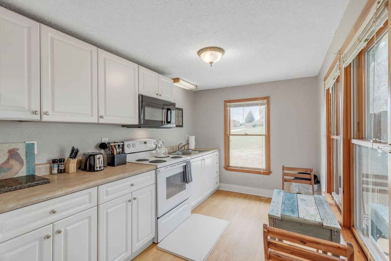 177 Hoots Dr - Photo 4 of 17