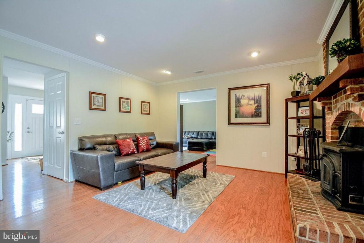 13527 Point Pleasant Dr - Photo 4 of 30