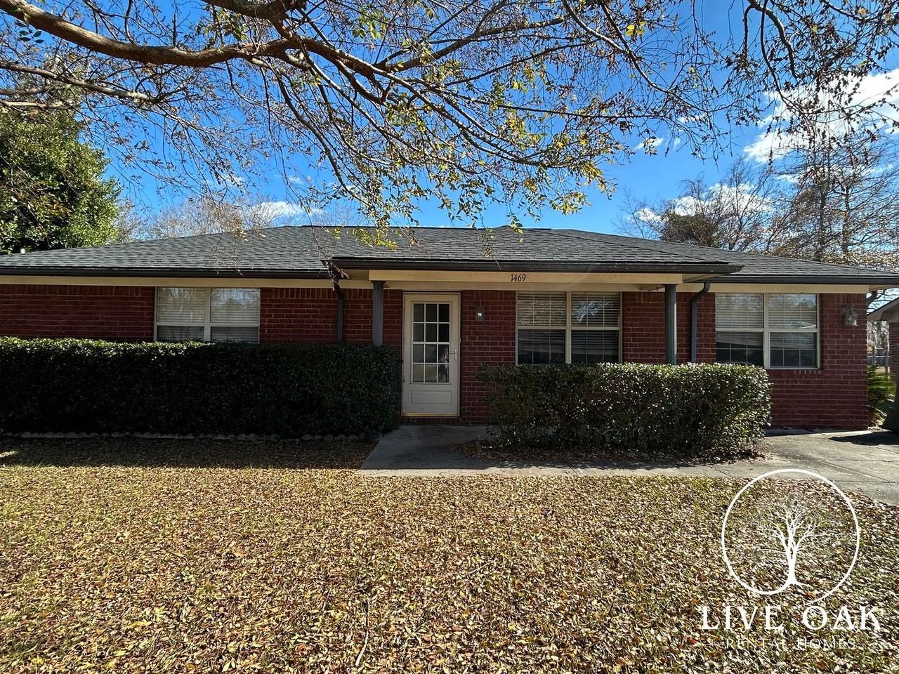 1469 Flo Zechman Dr - Photo 2 of 18