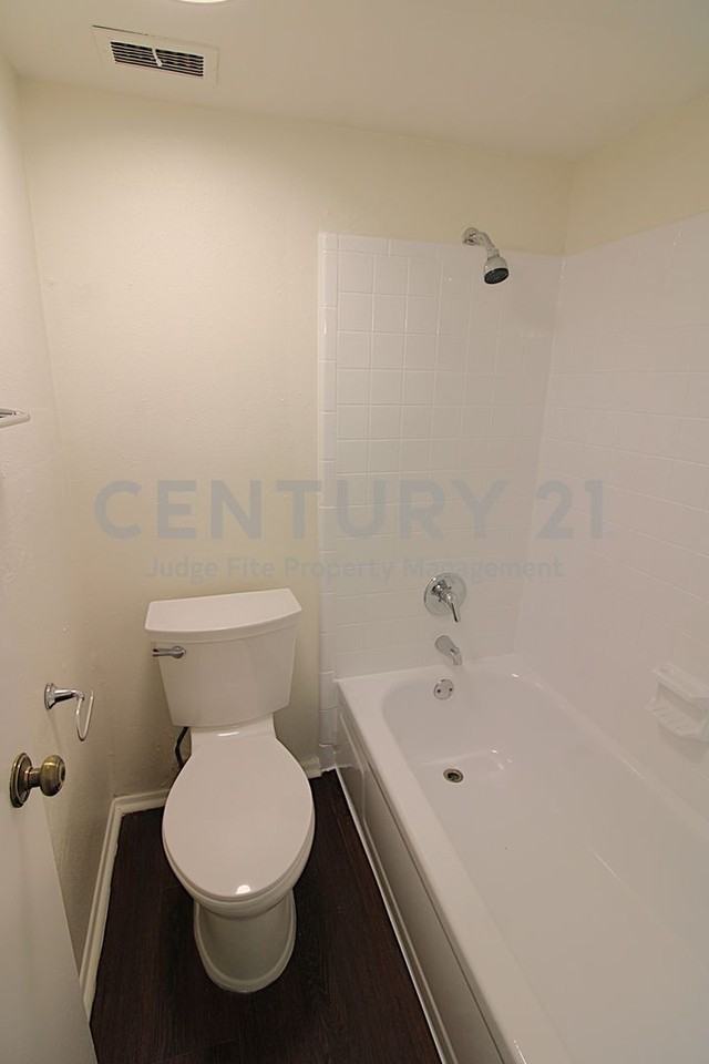 407 Pogue St - Photo 7 of 14