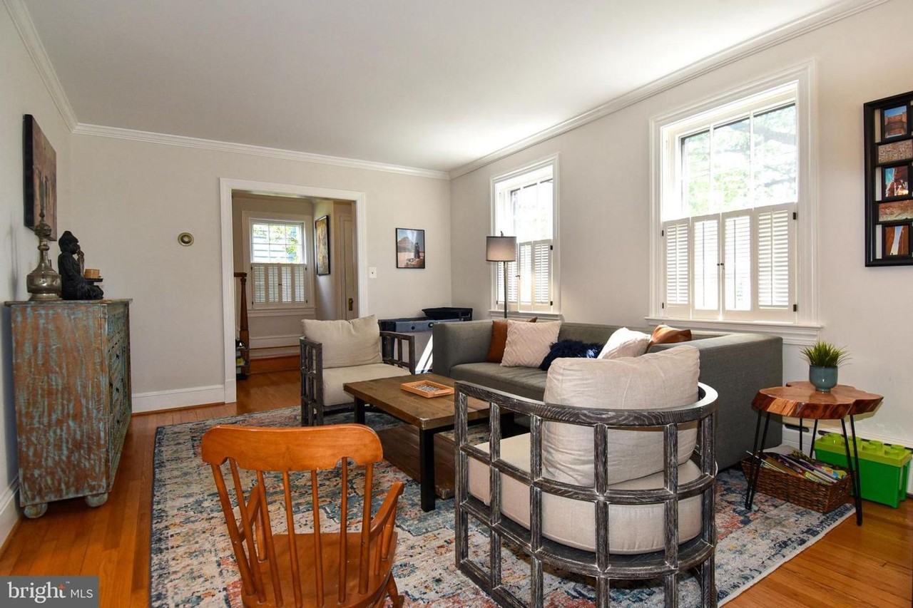710 W View Ter - Photo 7 of 50