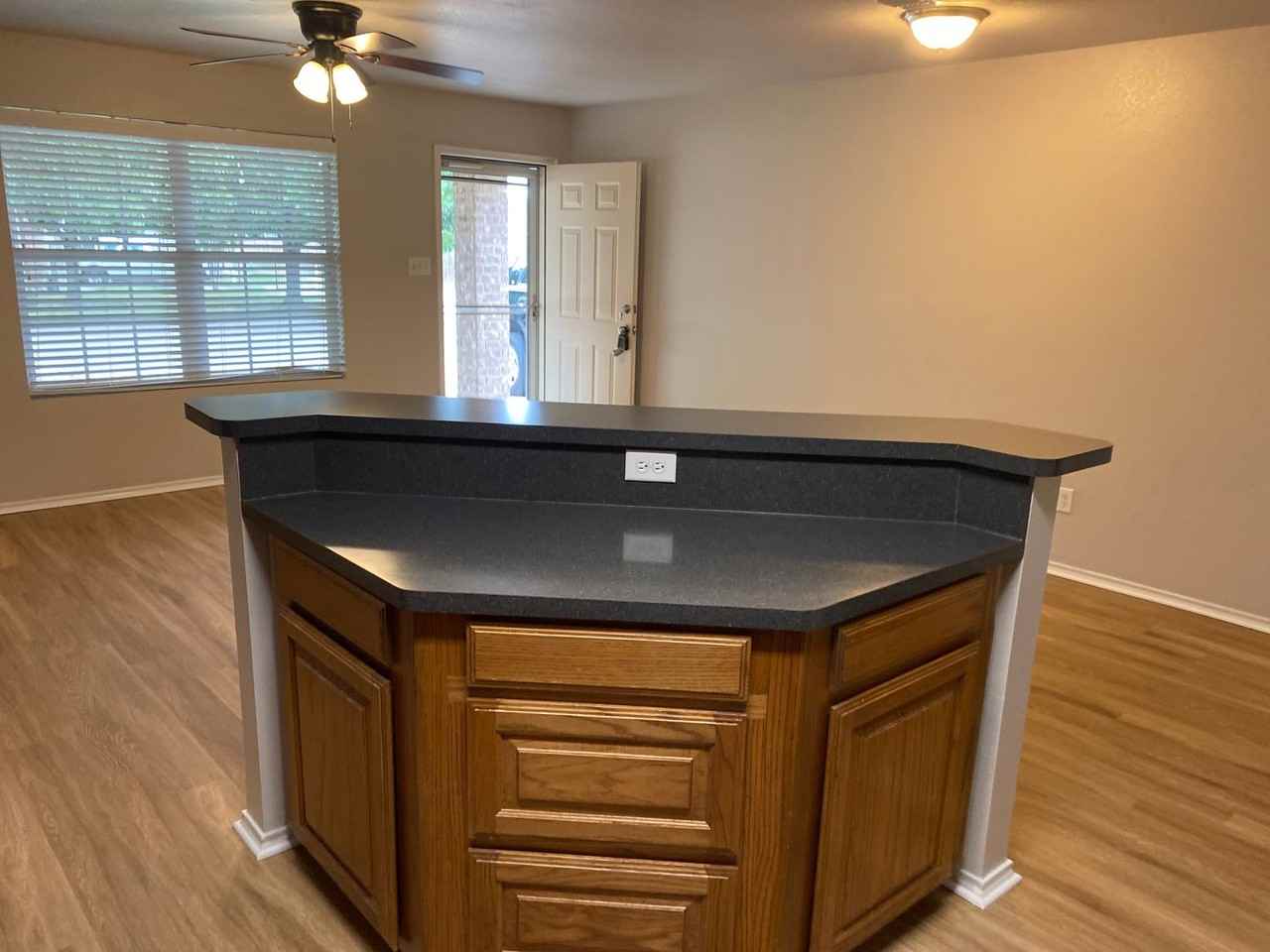 409 Tinker Trl - Photo 6 of 15