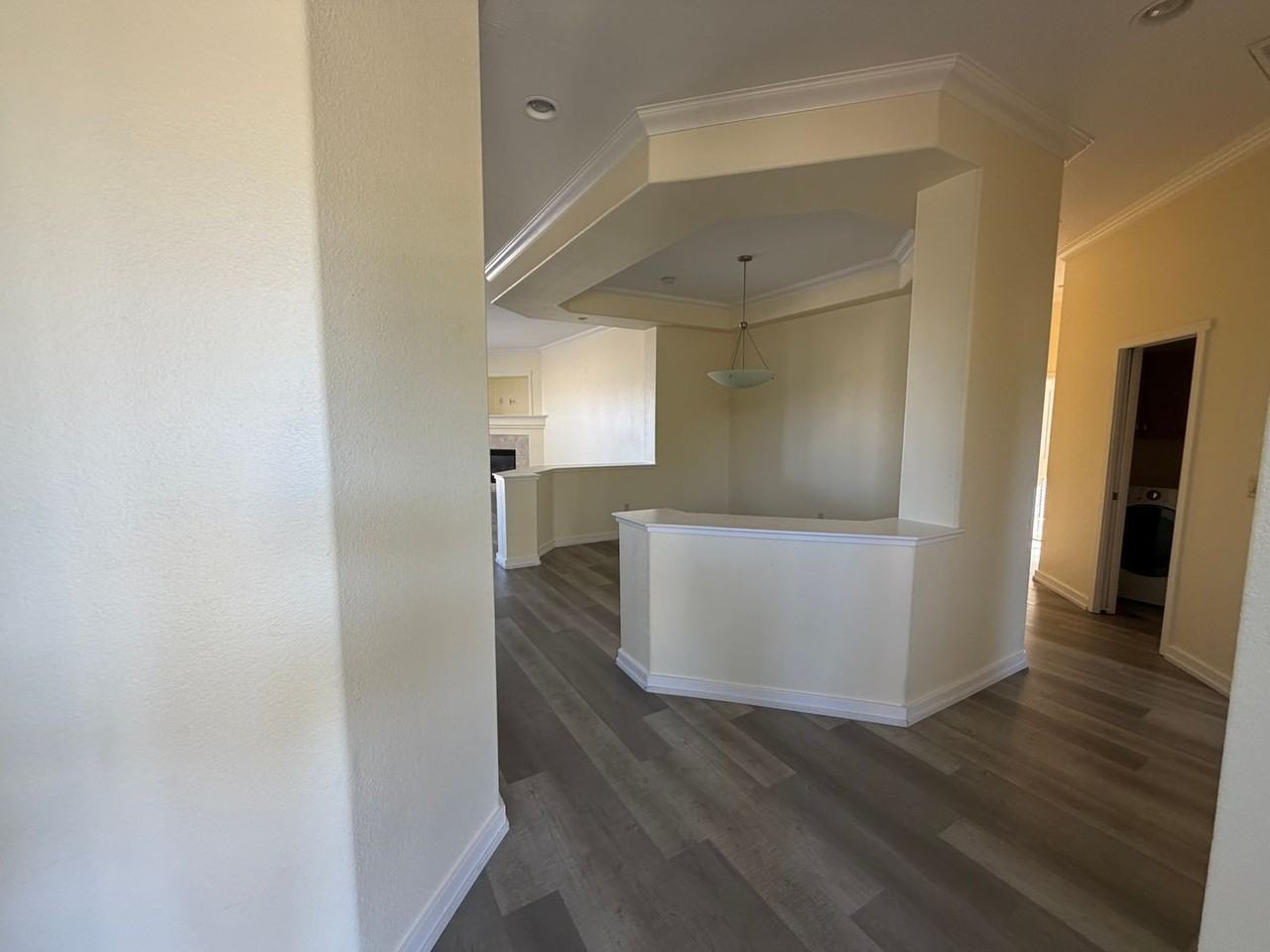 1041 Turnberry Dr - Photo 2 of 22