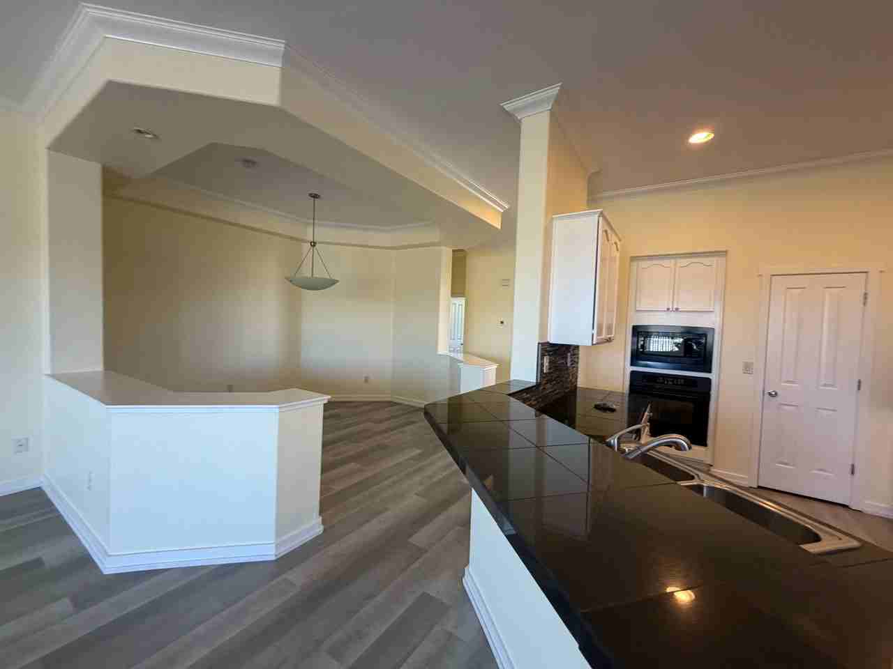 1041 Turnberry Dr - Photo 7 of 22