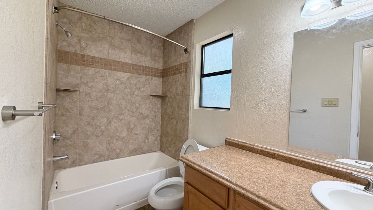1703 Horseshoe Cir - Photo 6 of 10