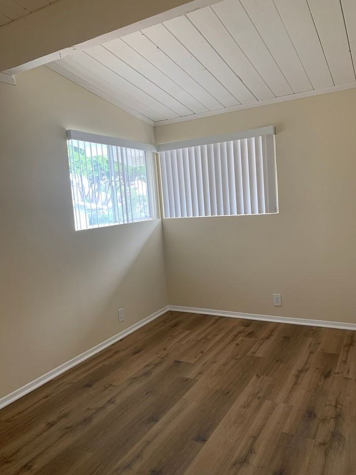 4040 Grand View Blvd #10 - Photo 2 of 9