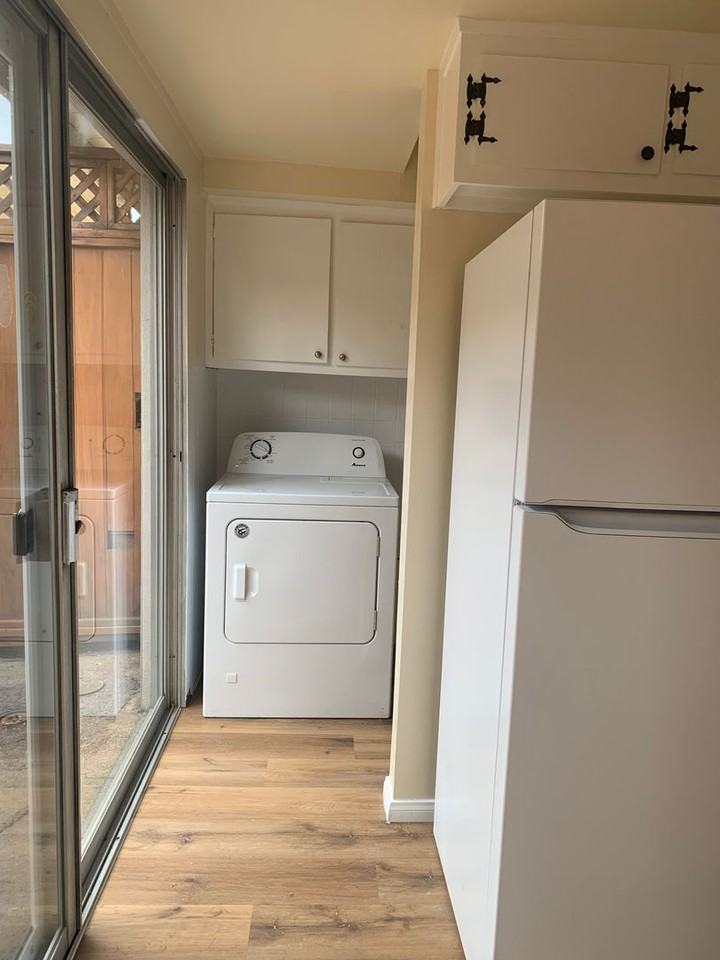 4040 Grand View Blvd #10 - Photo 7 of 9
