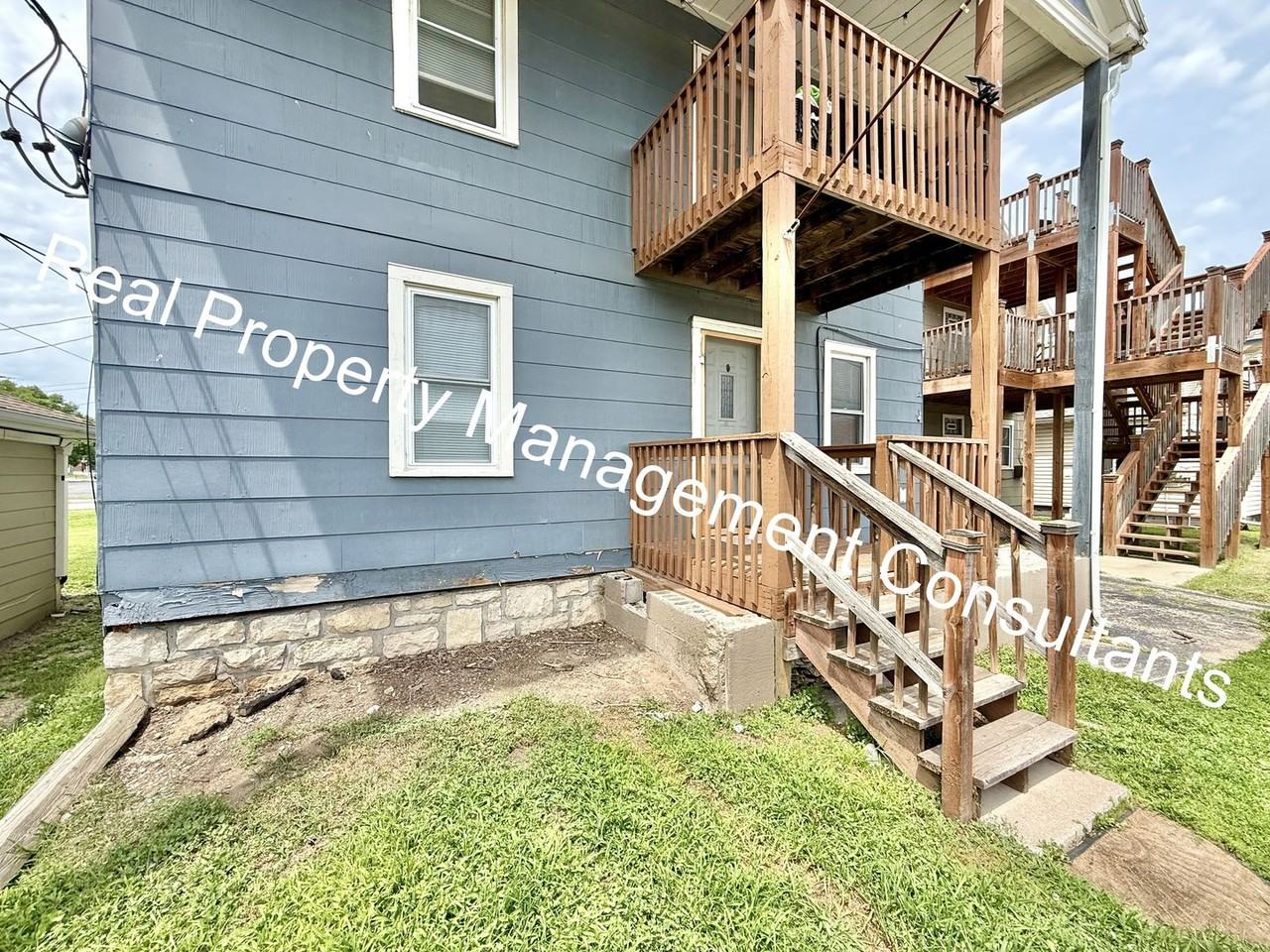 805 E 21st Ave - Photo 2 of 22