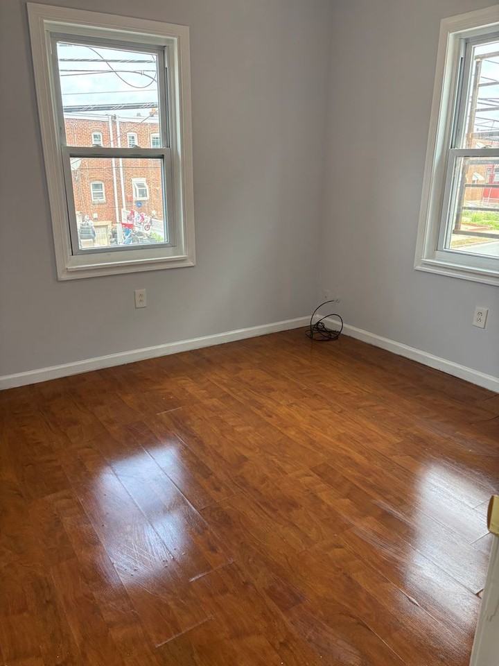 827-829 W 9th - Photo 5 of 25