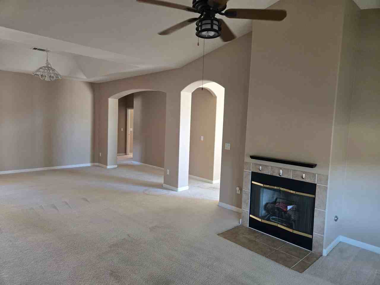 561 Bluejay Ave - Photo 5 of 6