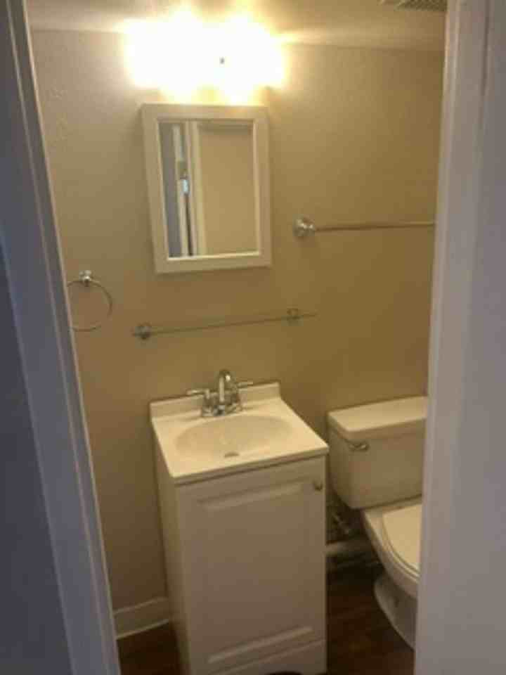 607 N 50th St - Photo 6 of 10