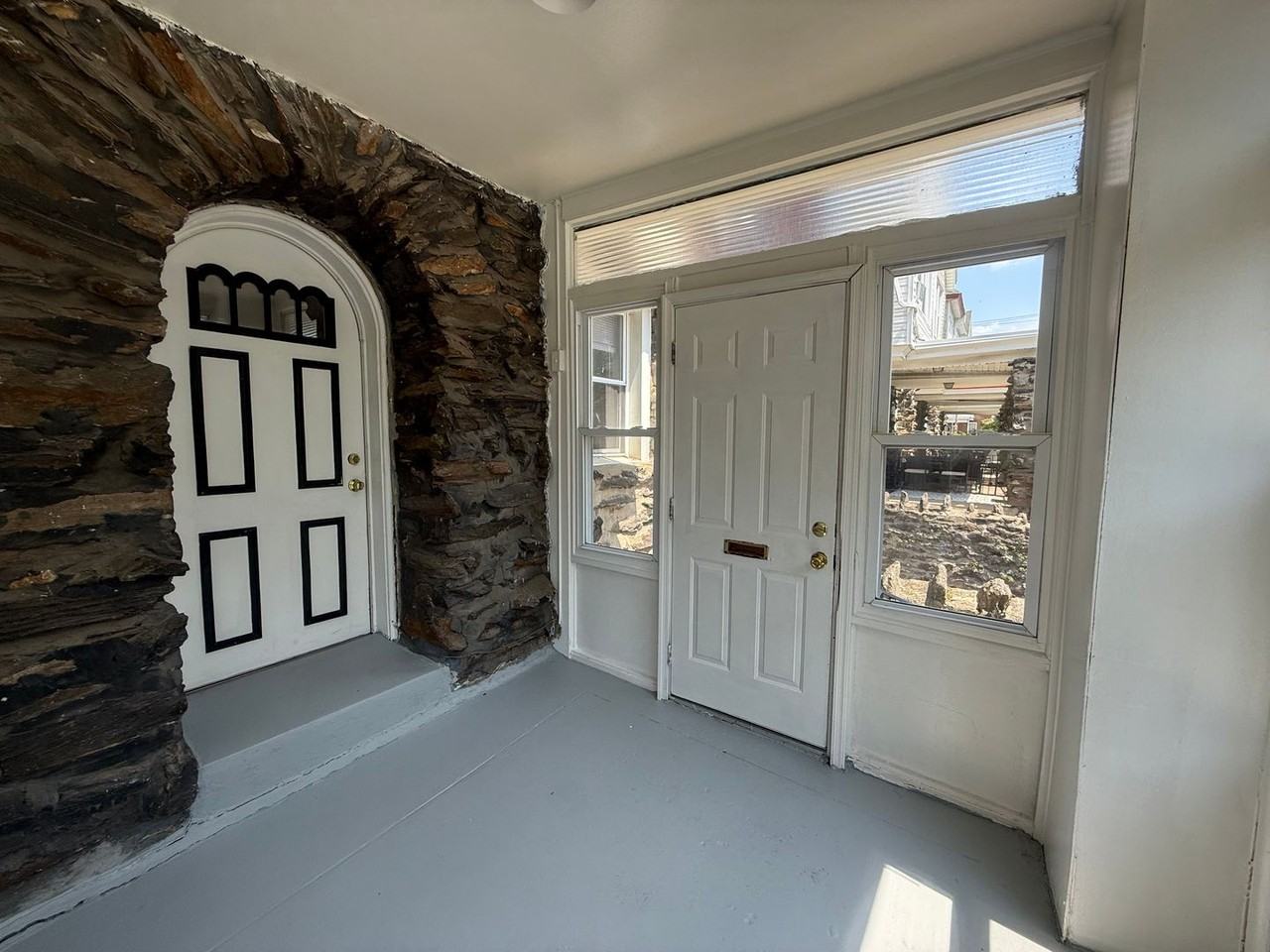 373 E Cliveden St - Photo 5 of 39