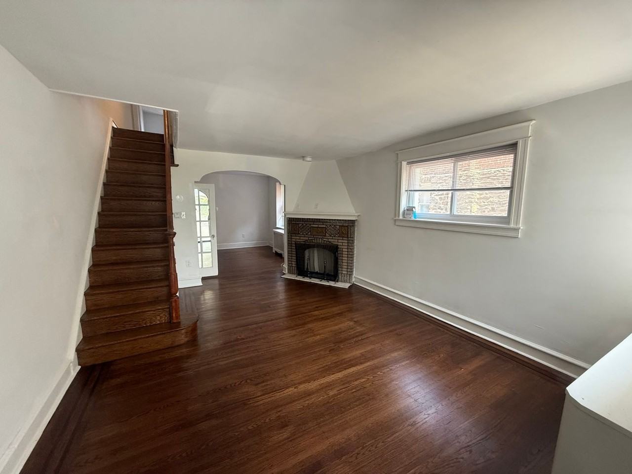 373 E Cliveden St - Photo 6 of 39