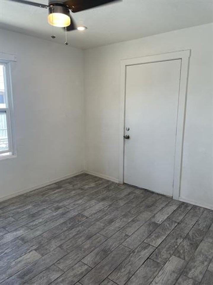 3337 E Flower St - Photo 5 of 24