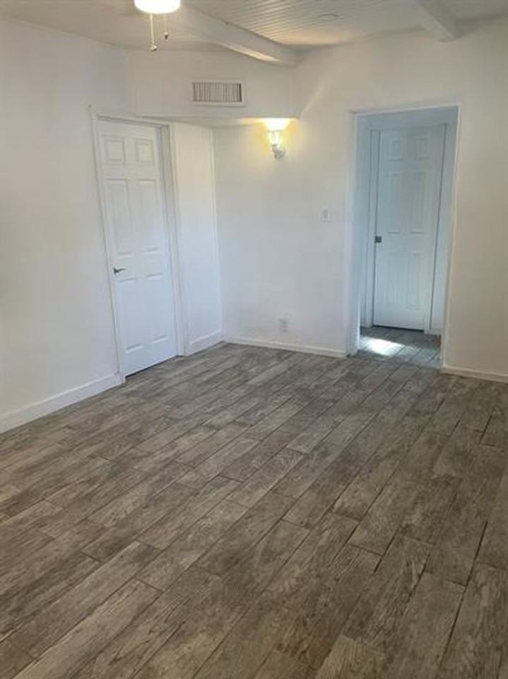 3337 E Flower St - Photo 7 of 24
