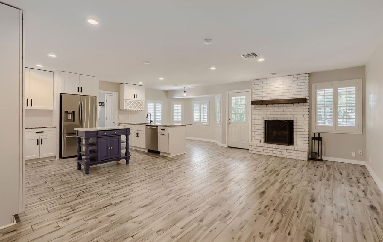 715 Fabulous Dr - Photo 5 of 25