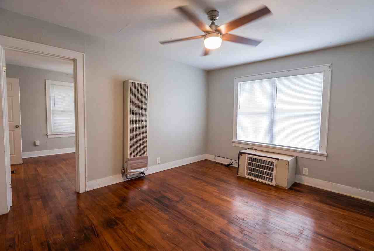 117 117 1/2 B Lister St - Photo 2 of 9