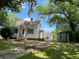 1340 L Ave Ne - Photo 1 of 1
