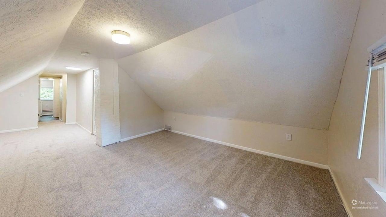 3018 E 128th St - Photo 4 of 15