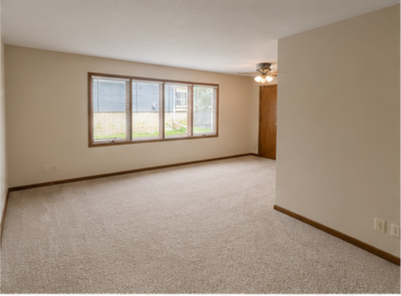 1716 D Ave NE | D Avenue Apartments - Photo 3 of 10
