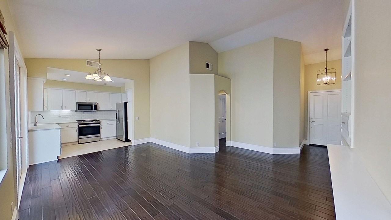 2581 W Ardenwood Ct - Photo 4 of 27