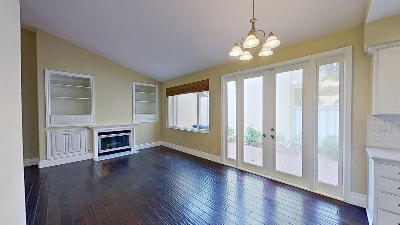 2581 W Ardenwood Ct - Photo 5 of 27