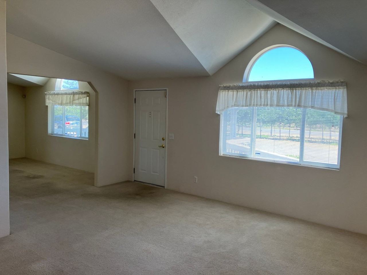 33921 S Bird Rd - Photo 7 of 25