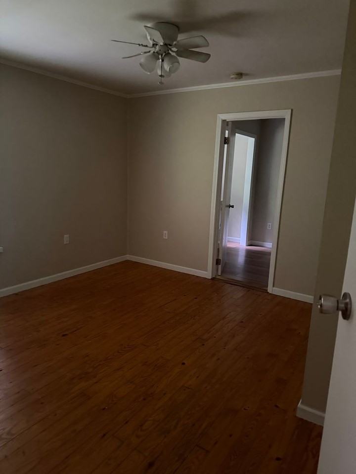 133 Hogan Rd - Photo 7 of 11