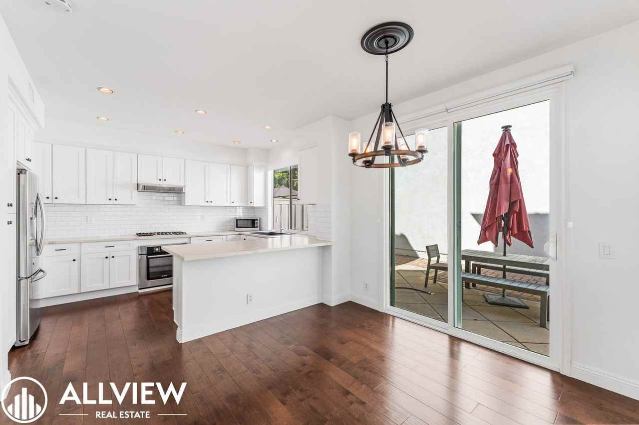 2854 Vicenzo Dr - Photo 6 of 34