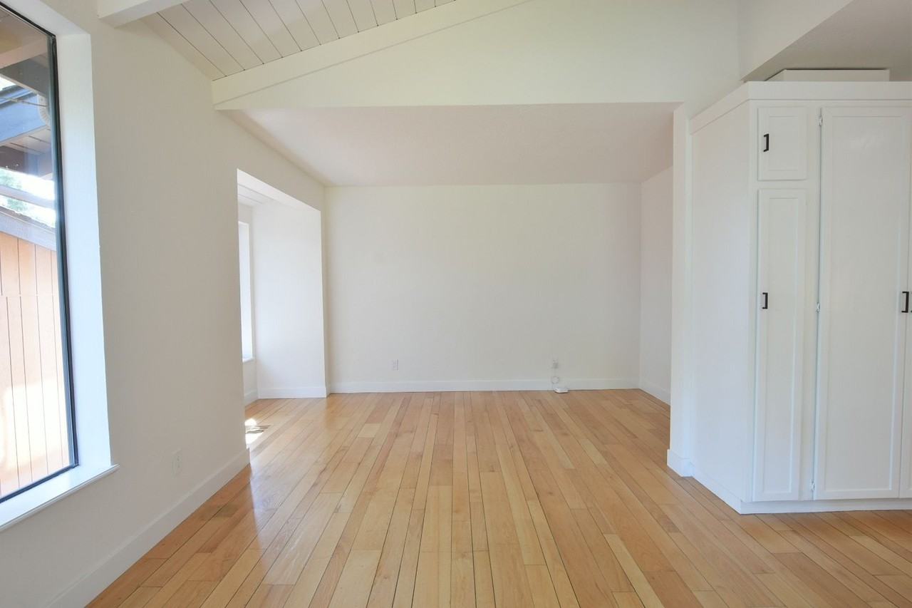 5318 Fairway Dr - Photo 6 of 29