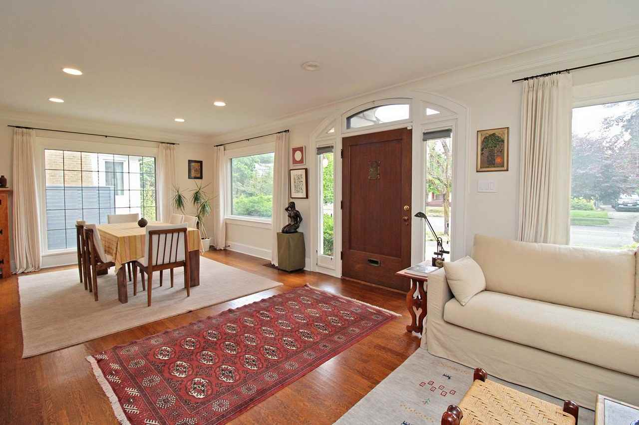 3112 Ne Knott St - Photo 3 of 35