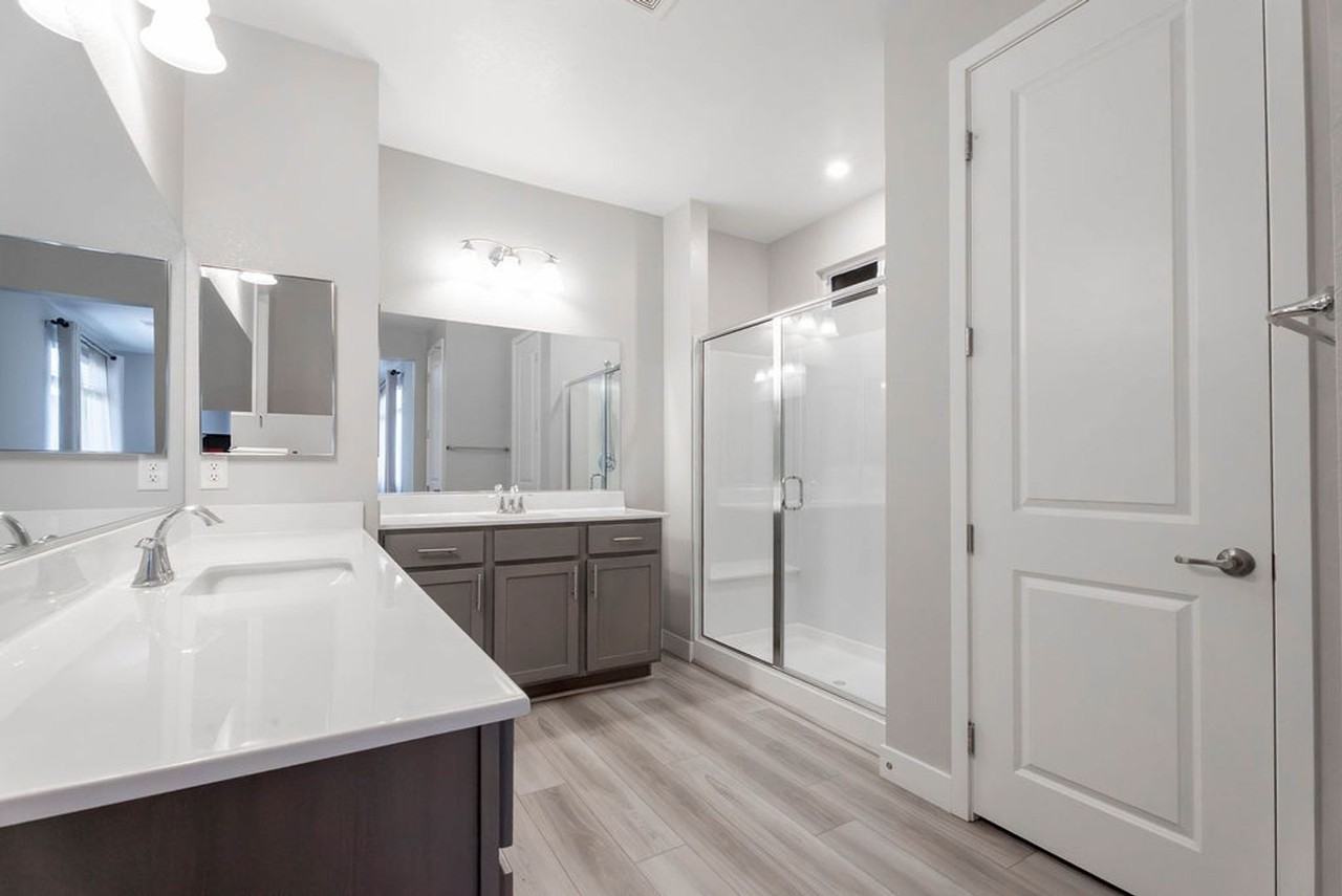 10620 Carnes Ave - Photo 5 of 47