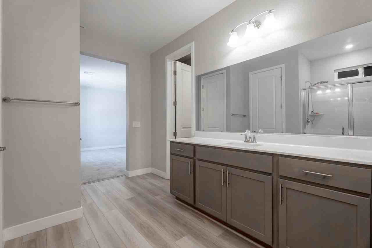 10620 Carnes Ave - Photo 7 of 47