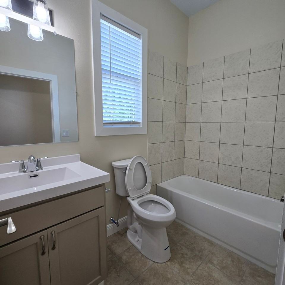 1818B Elvin Dr - Photo 7 of 26