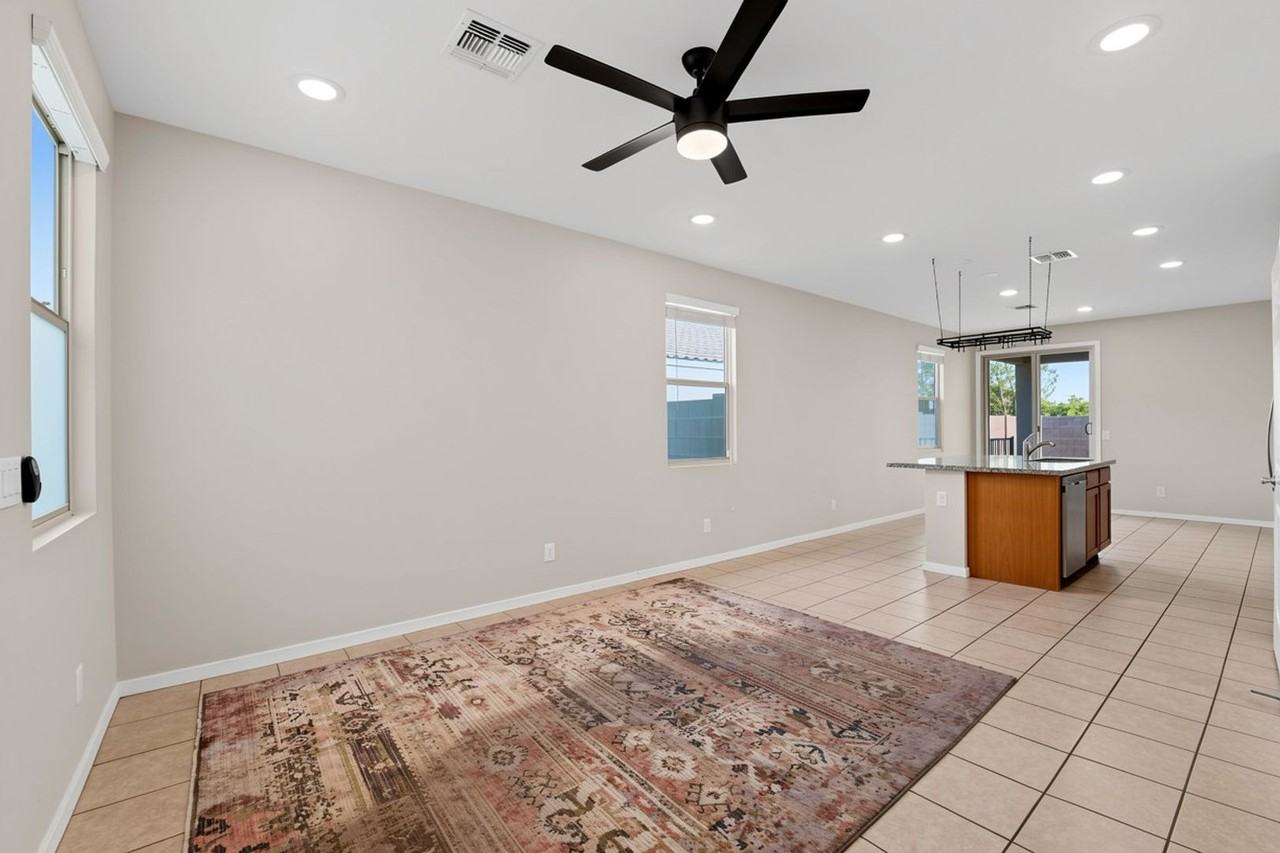 3629 E Archer Dr - Photo 3 of 37