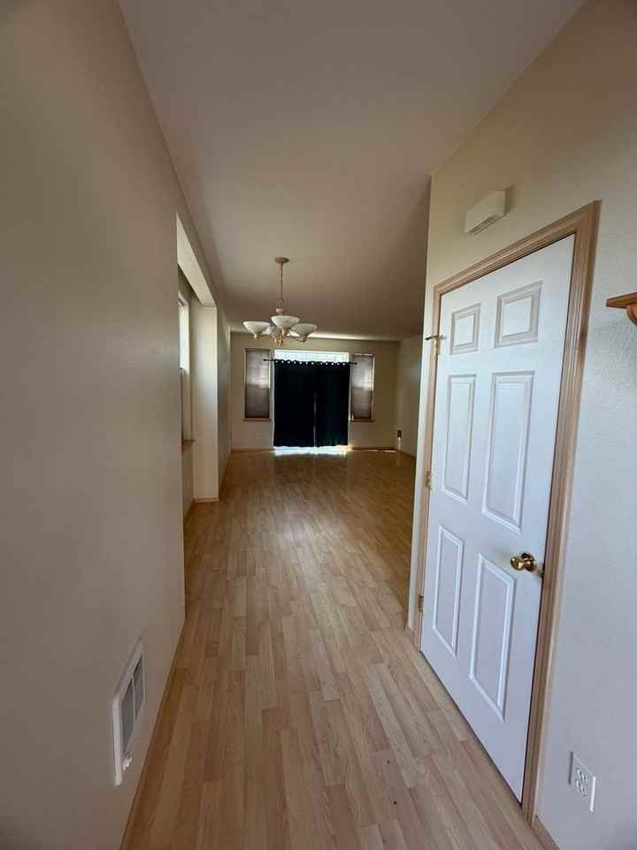 1222 8th St W - Photo 3 of 32
