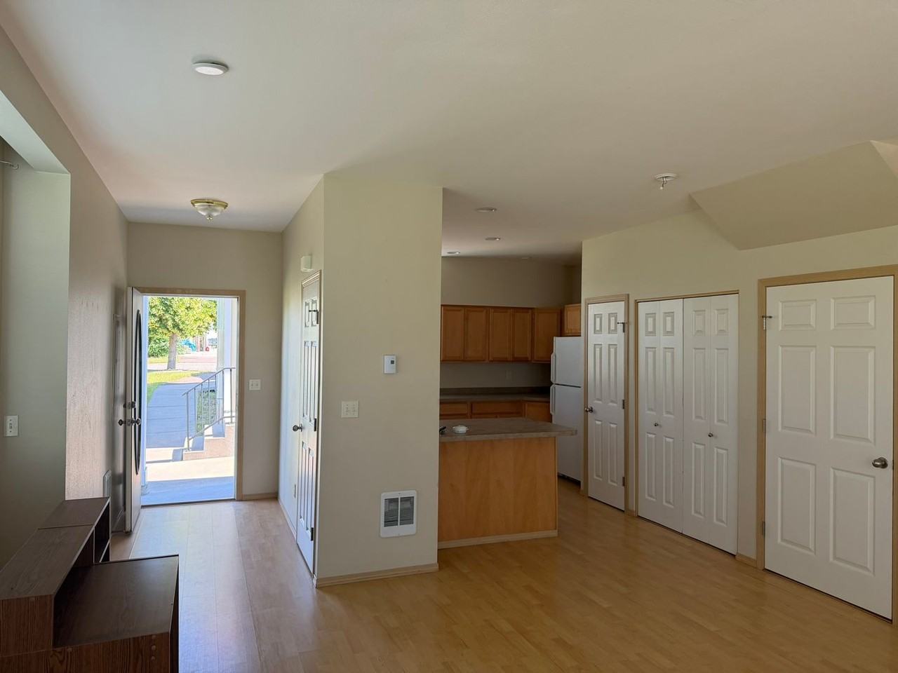 1224 8th St W - Photo 5 of 38