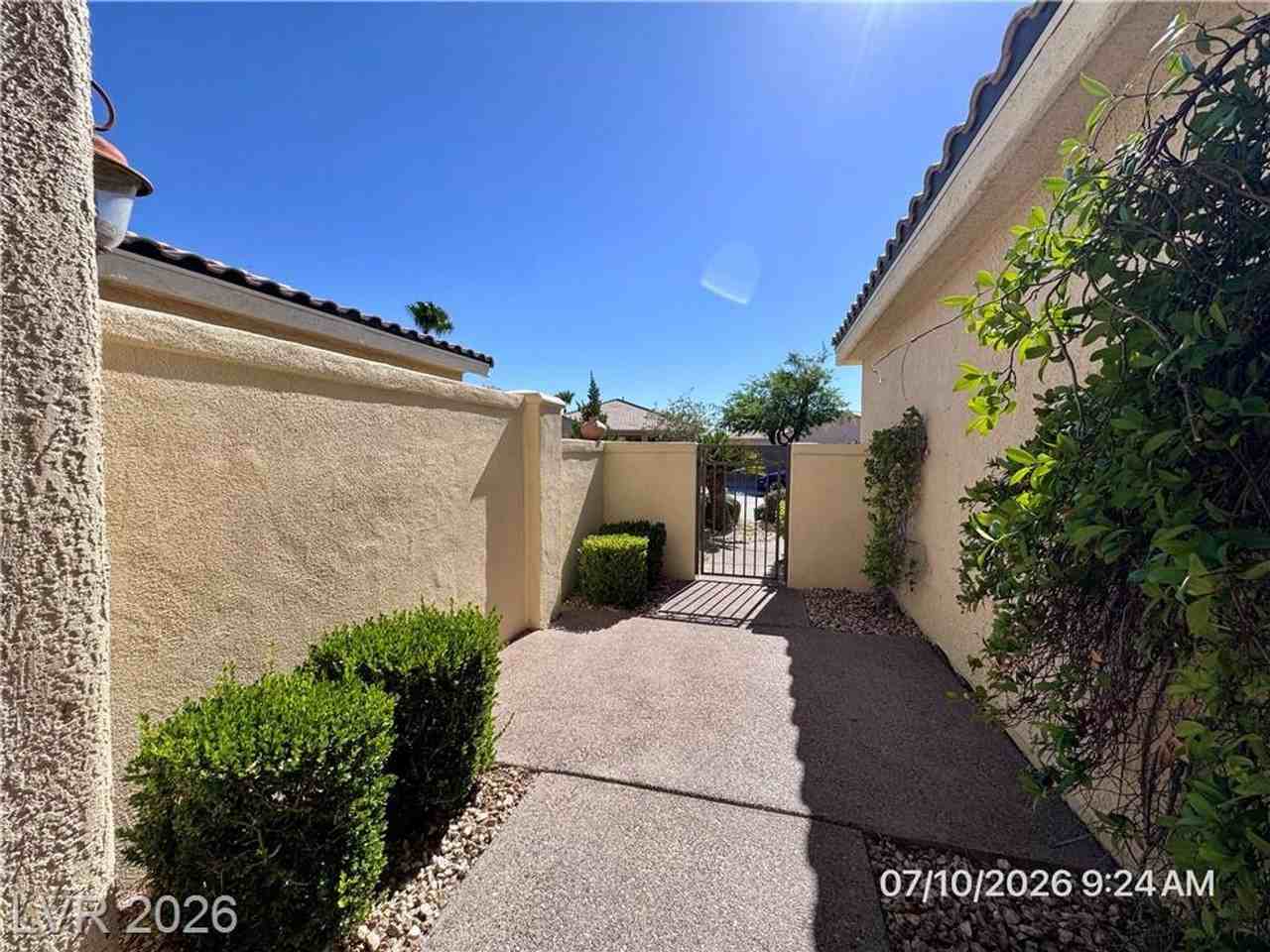 5193 Pensier St - Photo 7 of 50