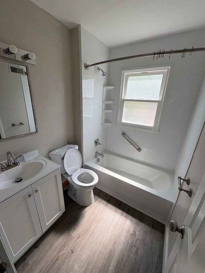 1745 Sager Ave - Photo 3 of 13