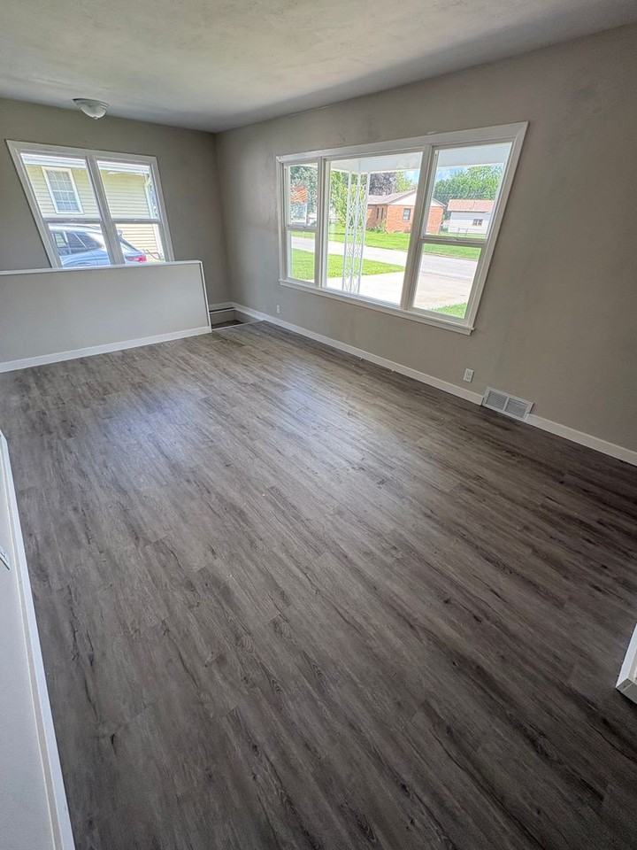 1745 Sager Ave - Photo 6 of 13
