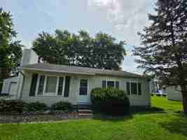 featured image of 8453 N Shirlane St