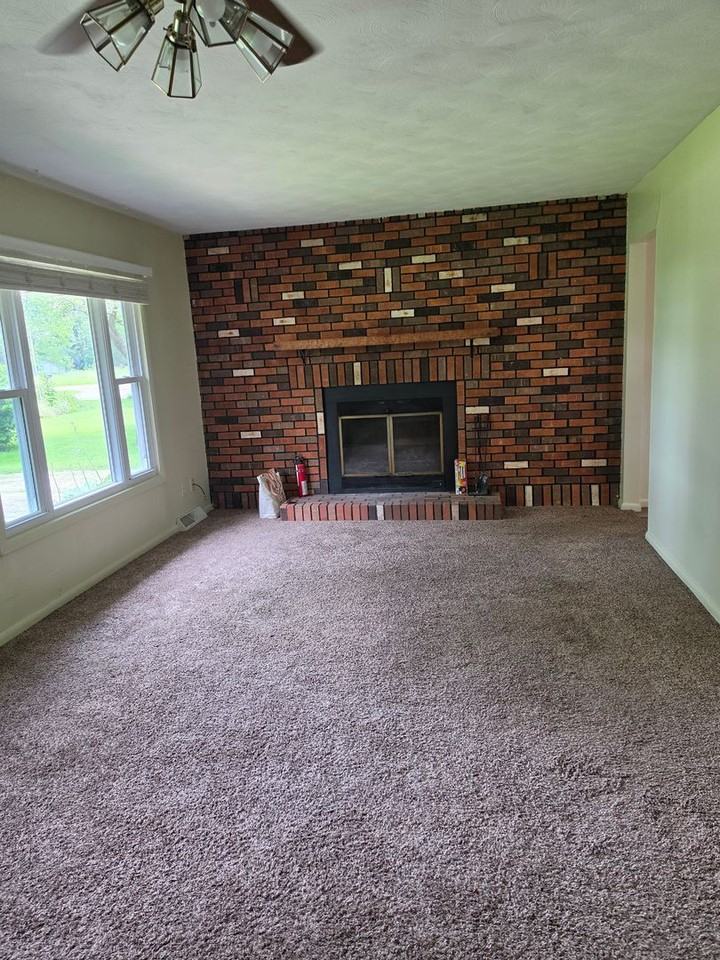 8453 N Shirlane St - Photo 2 of 11