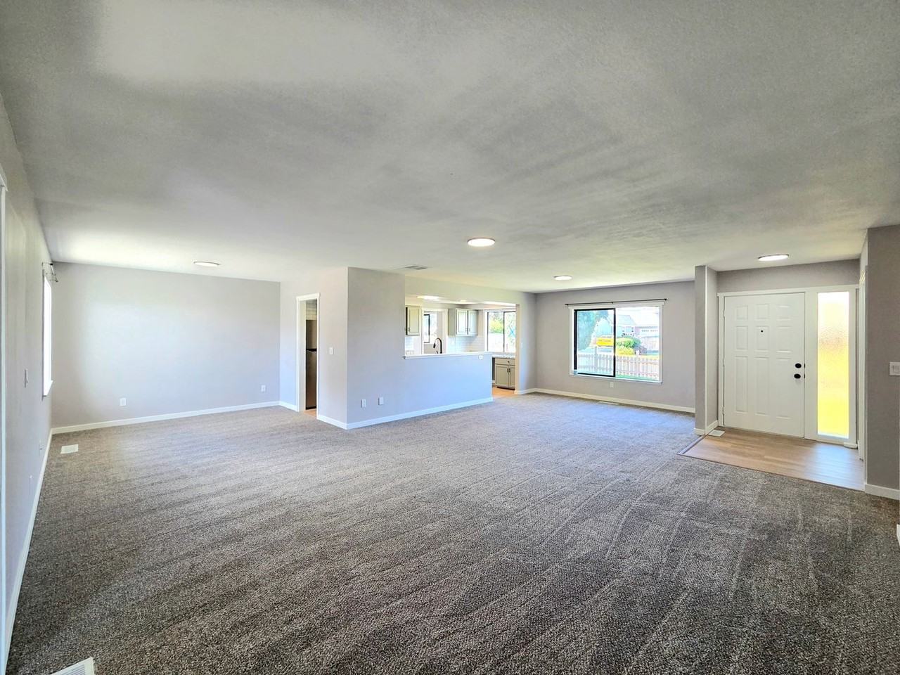 1807 5th St - Photo 2 of 35